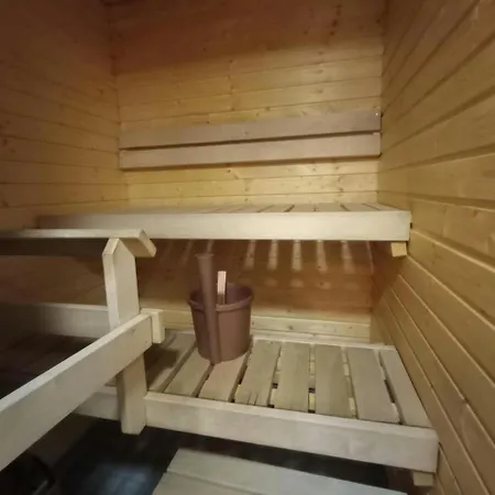 Spacious For 5 With Sauna Apartman